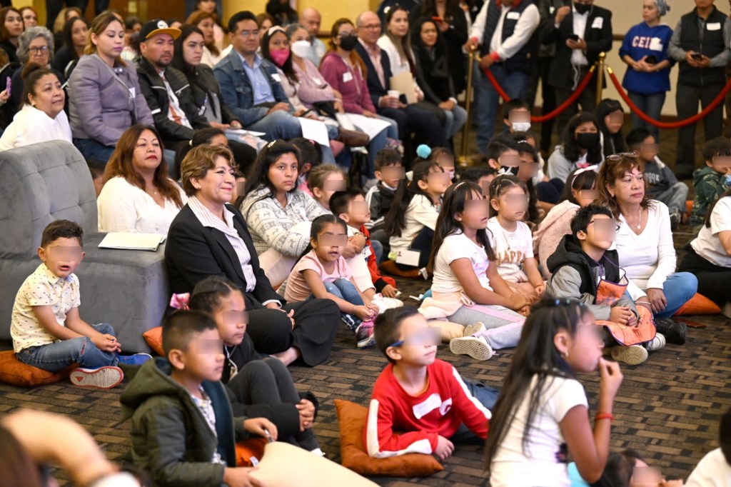 Hay compromiso total con la infancia mexiquense: Delfina Gómez