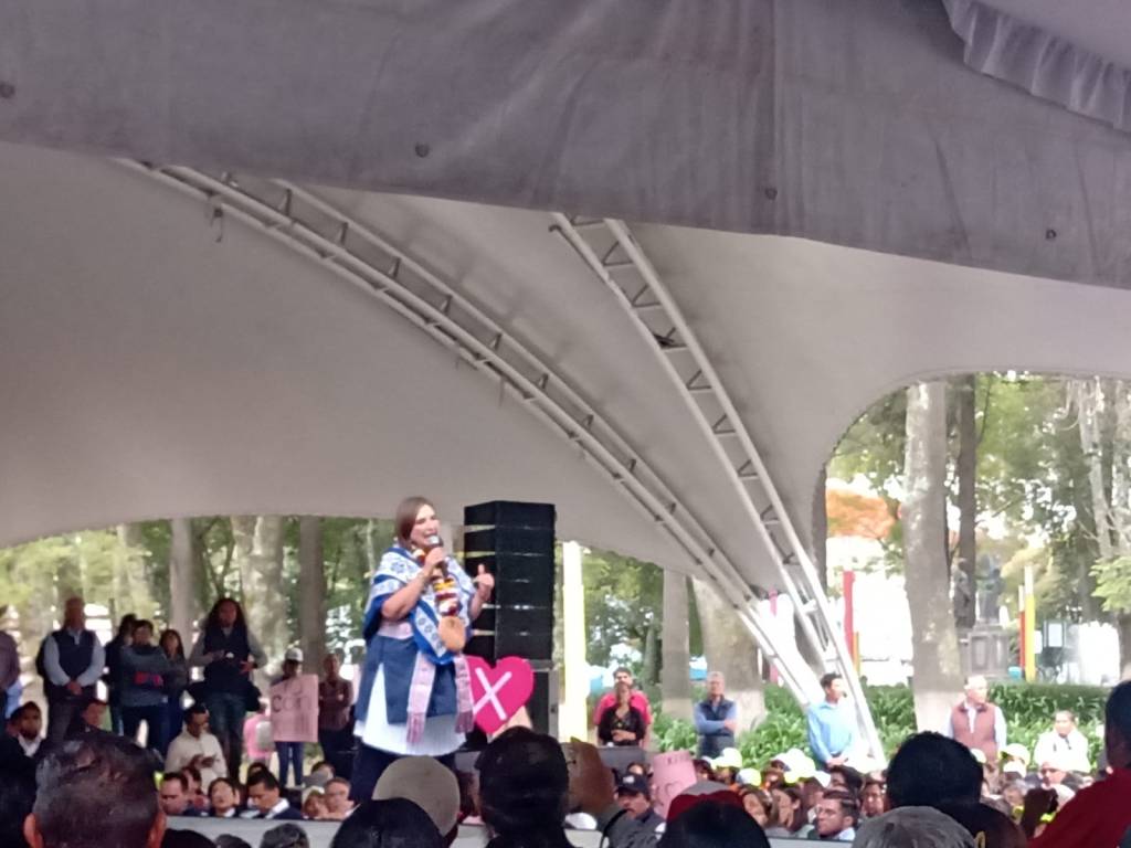 En Toluca Xóchitl Gálvez Ruiz es arropada por diputados, dirigentes y funcionarios públicos del&nbsp;PAN