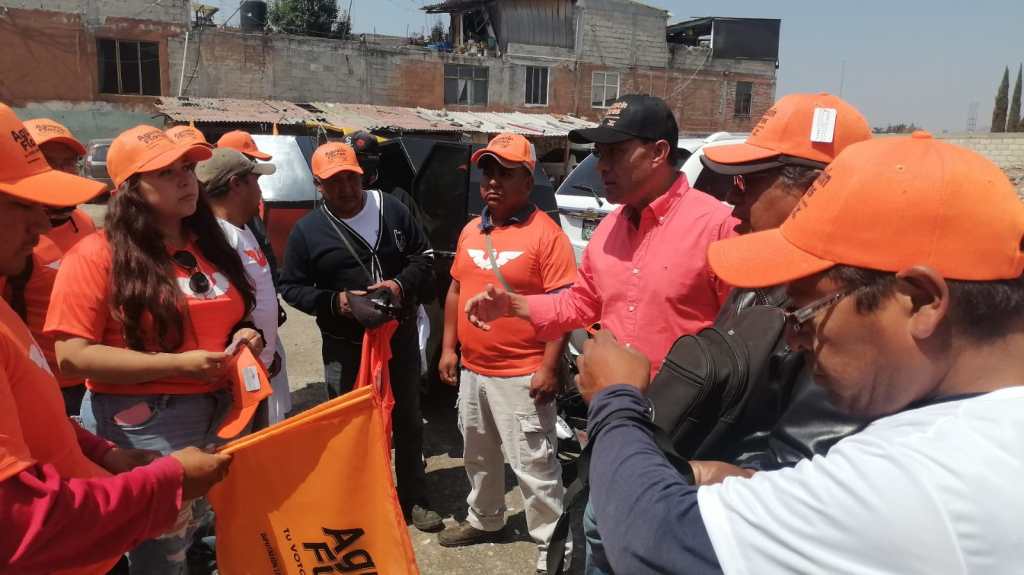 Mototaxistas se inclinan por Agustín Flores candidato de MC a&nbsp;diputado