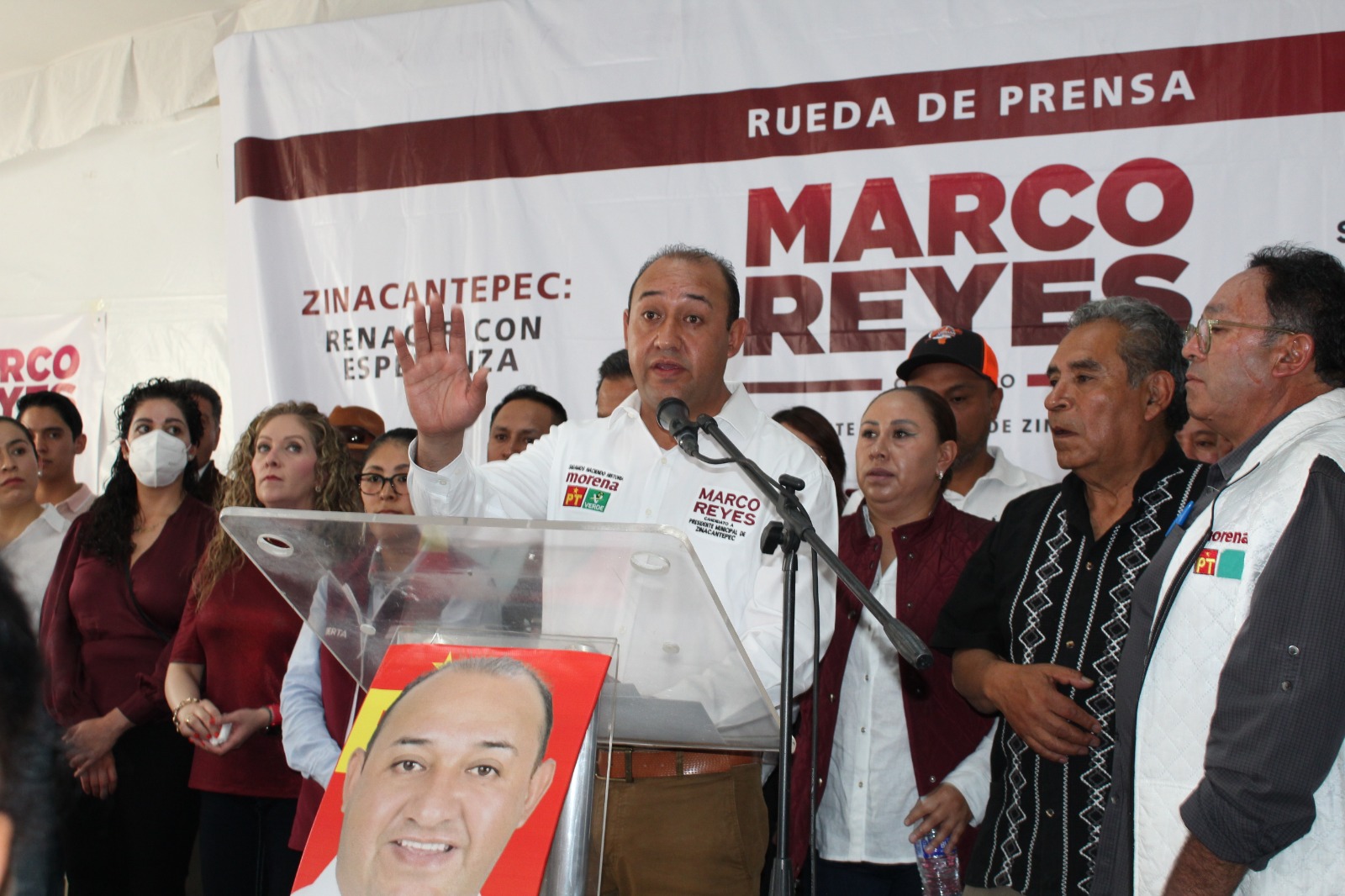 En Zinacantepec el petista Marco Reyes candidato de la 4T a la presidencia municipal sumó a regidores y líderes sociales del PRI, Verde y Morena a su campaña  