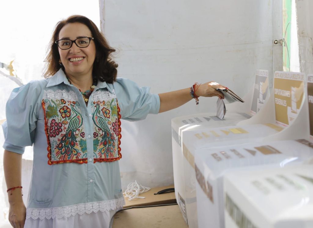 Jornada electoral pacífica en Ecatepec: Azucena&nbsp;Cisneros