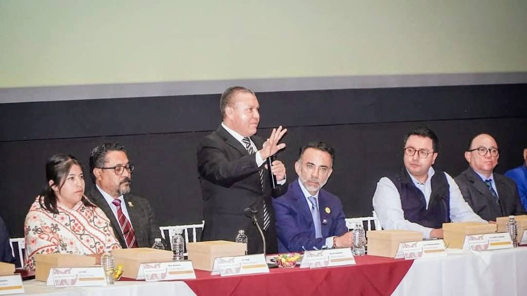 Alejandro Tenorio precisa a alcaldes que IMEVIS regulariza predios con 1,200 pesos; trámite que antes representaba una erogación de 27 mil&nbsp;pesos