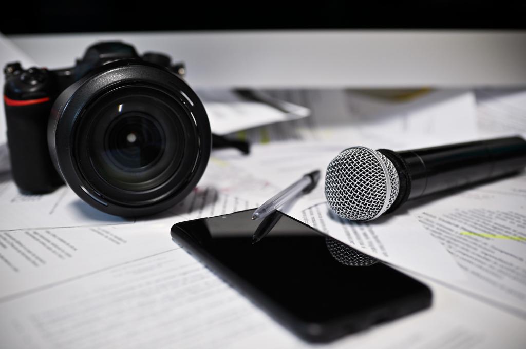 Abonan Legislativo y Ejecutivo a garantizar la libertad de&nbsp;expresión