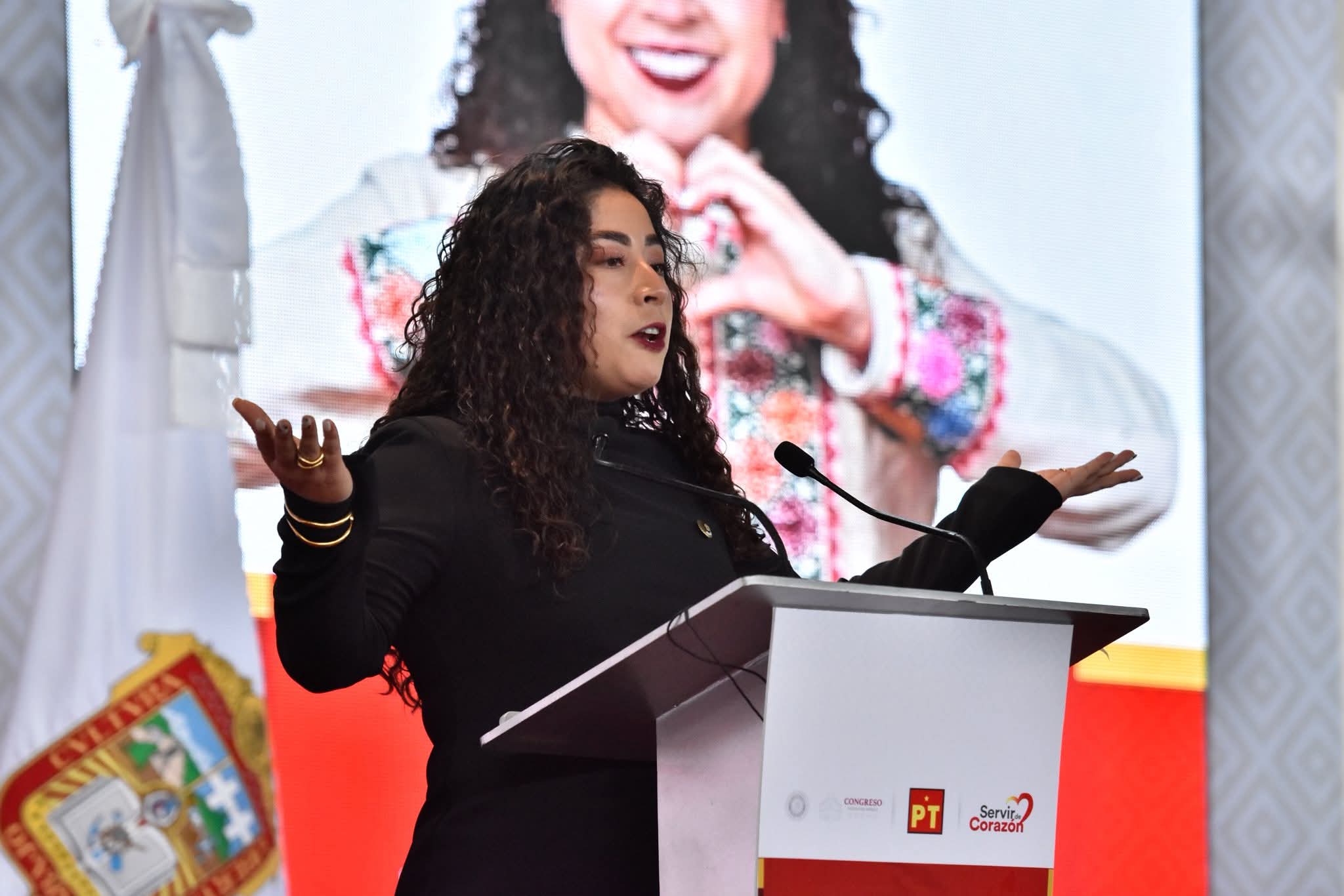 Diputada Sofía Martínez del PT rindió su primer informe de gobierno; hay trabajo a favor de los más desprotegidos