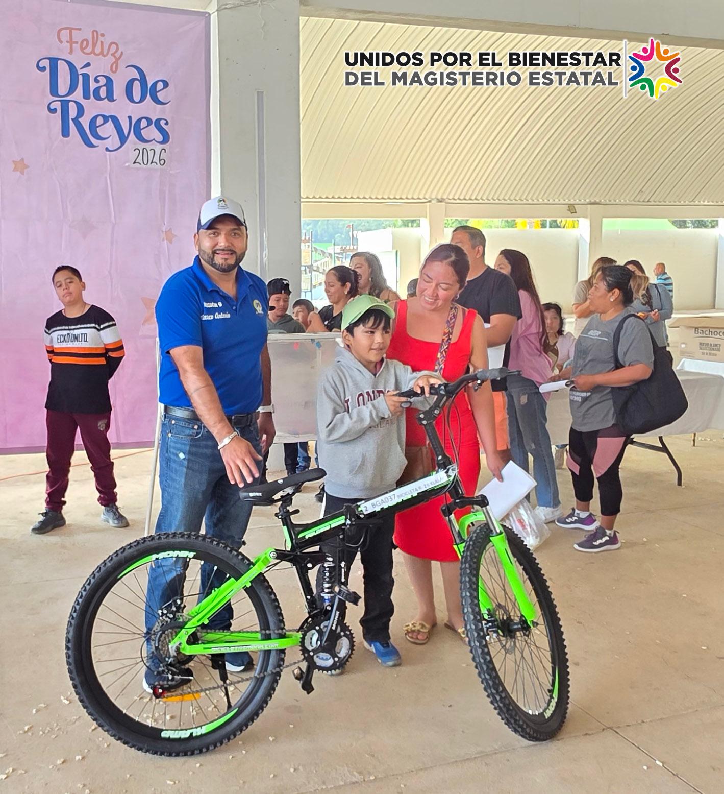 Patrocinados por el SMSEM llegaron «Reyes Magos» a todas las regiones sindicales