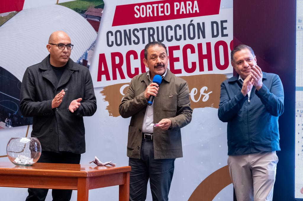 Ricardo Moreno convierte la educación en refugio y&nbsp;futuro