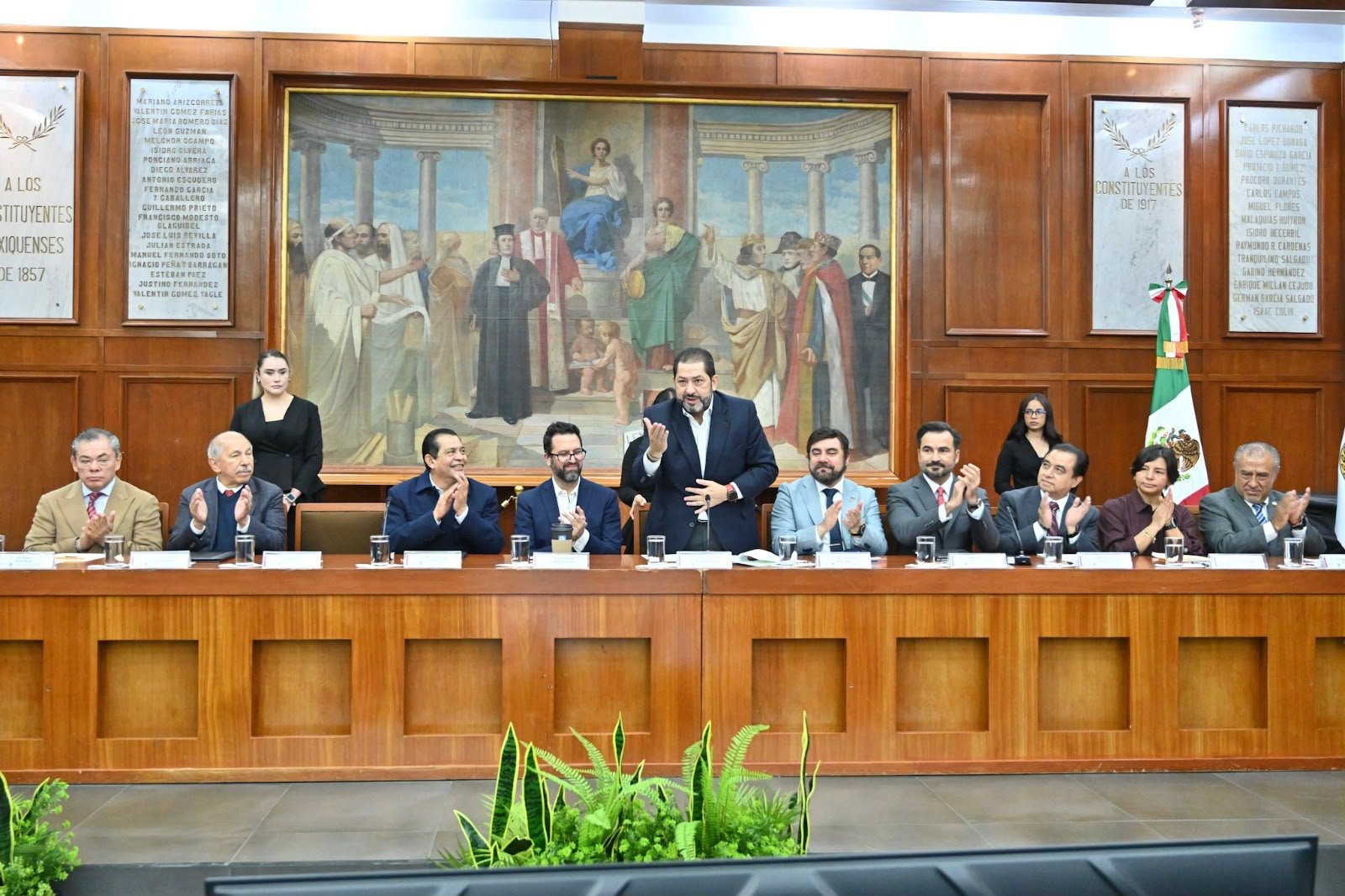 Constituyen Parlamento Metropolitano del Valle de México